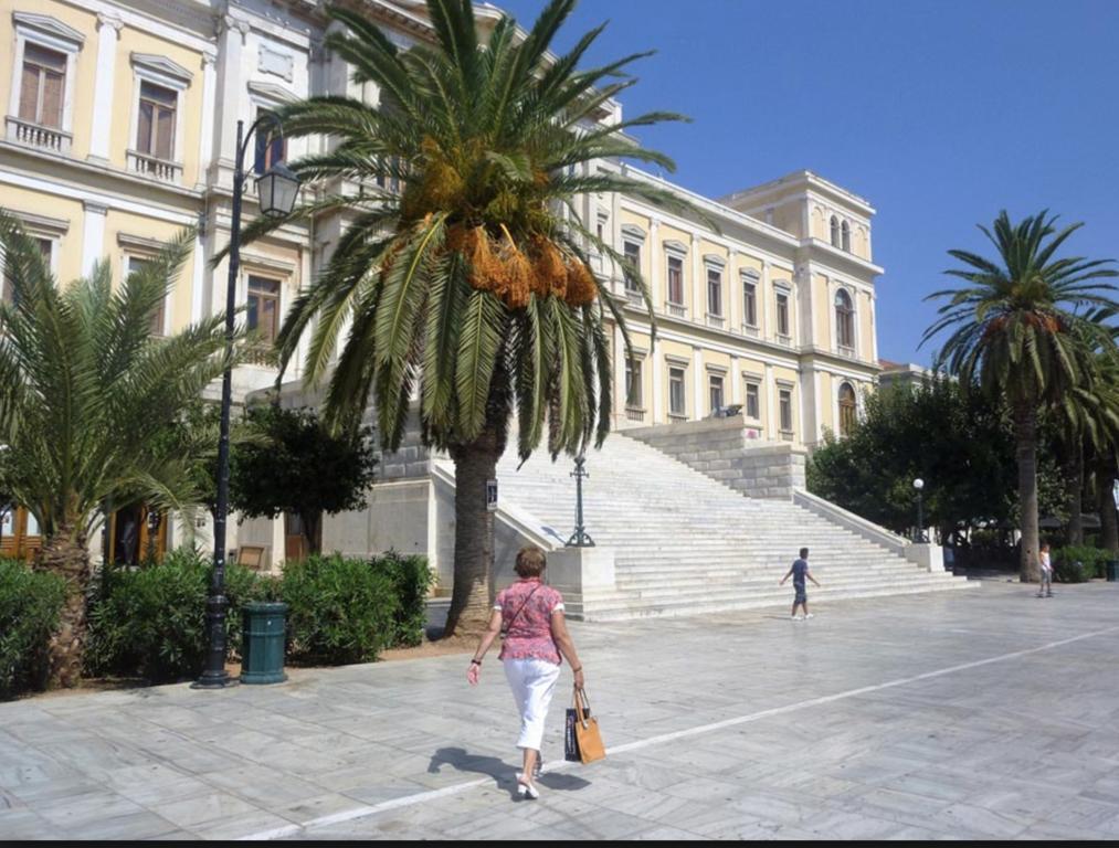 Ermoupoli, Syros City Apartments Eksteriør billede